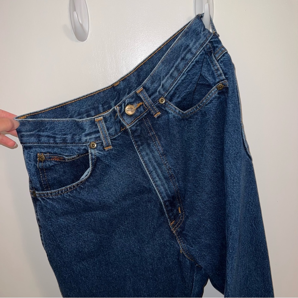 Mom style jeans, size 10 but fits me and I normally wear 4-6.